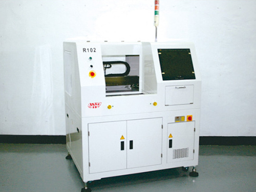 自動(dòng)裁板機(jī)MODEL：R102